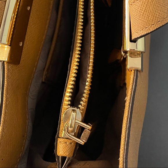 MICHAEL KORS TILDA Honey Yellow Brown TEXTURED  LEATHER TOTE BAG PURSE - Picture 10 of 14